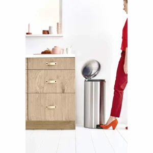 Meilleure affaire 😉 Brabantia Poubelle à Pédale NewIcon Preuve D’empreinte Digitale 30 L, Acier Mat – Poubelle à Pédale 🧨 authentiques 9